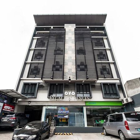 Oyo 136 Regal Residences Quezon City Exterior foto